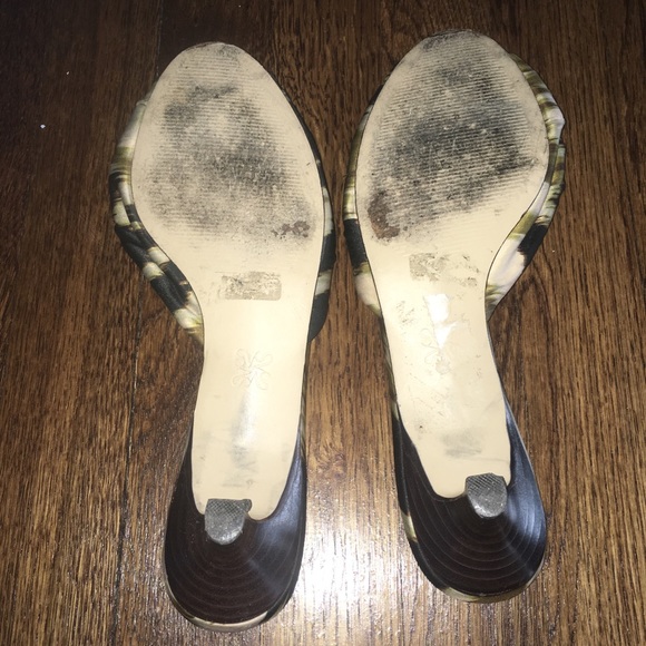 Simply Vera by Vera Wang Flair Multi kitten heels - Picture 3 of 3